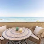Larycorte, Beautiful 3Bdr Beachfront Apartment